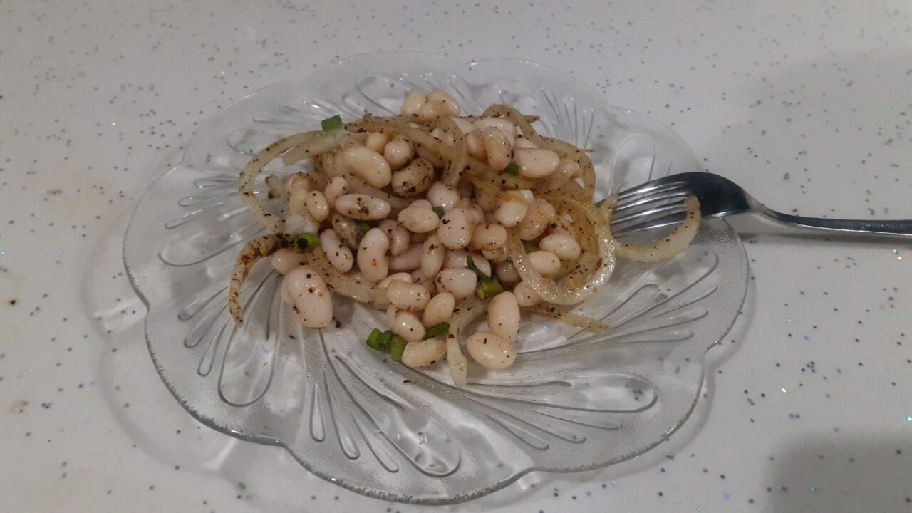 Fasulye Piyazı Salatası Tarifi